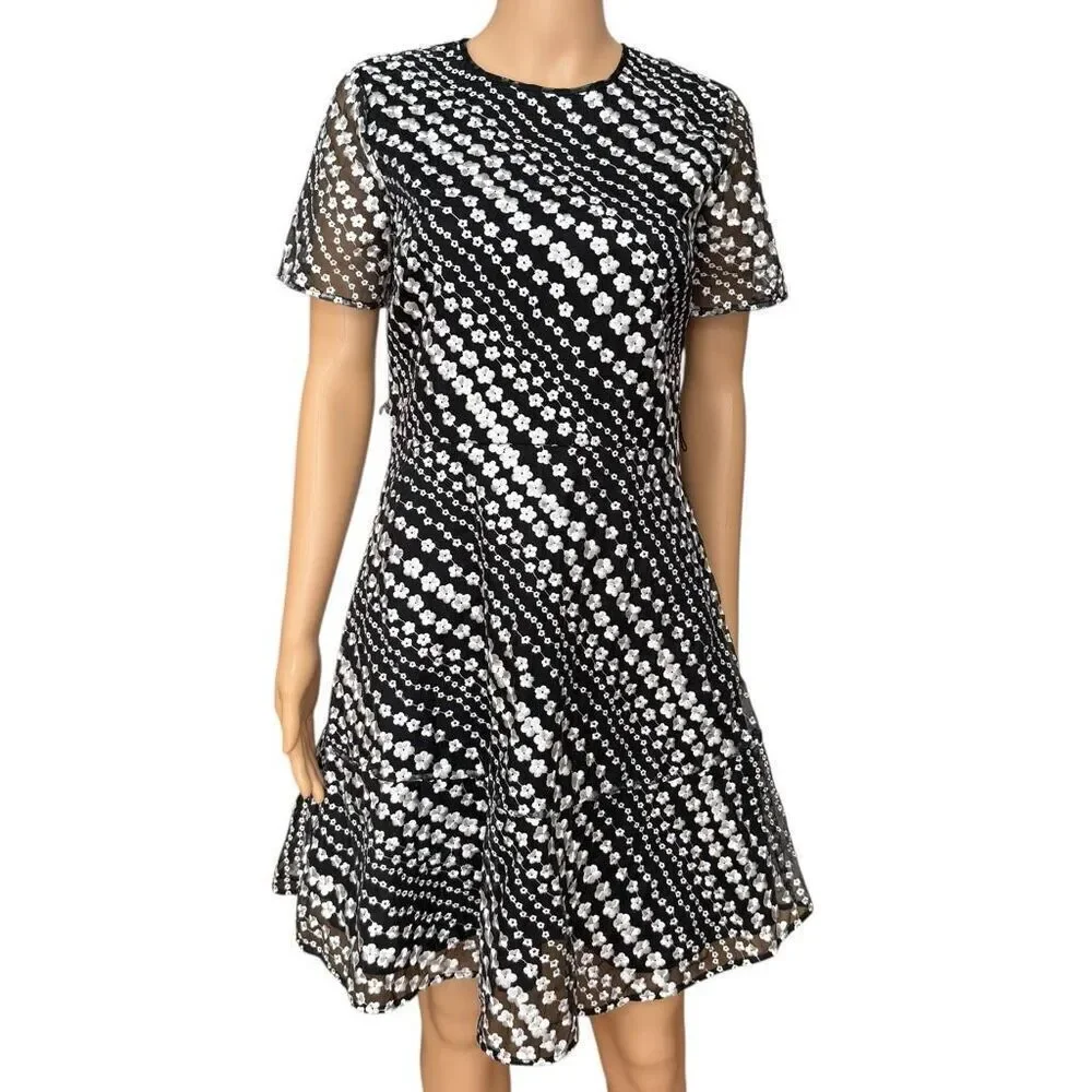 Michael Kors Floral Embroidered Dress black size 6 no belt